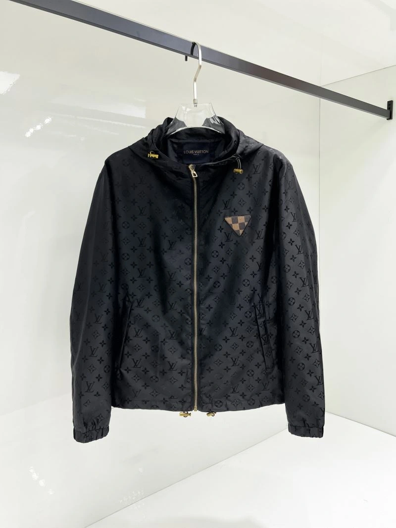 Stretchable Louis Vuitton Outwear 133824