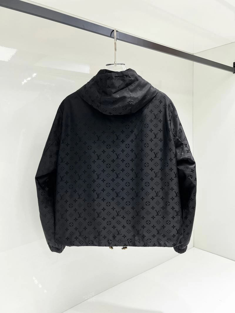 Stretchable Louis Vuitton Outwear 133824