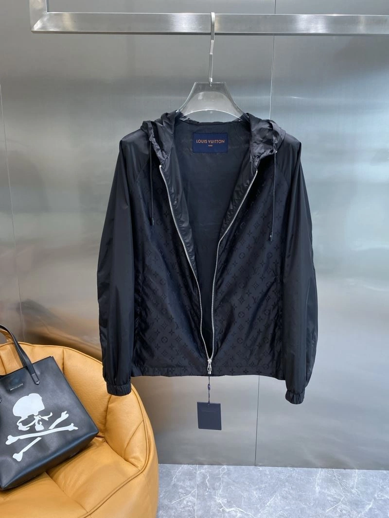 Comfortable Louis Vuitton Outwear 133820