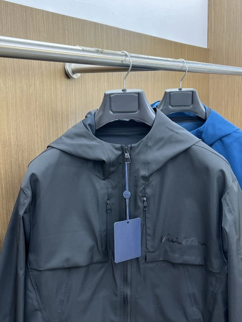Louis Vuitton Outwear Minimalist 133805