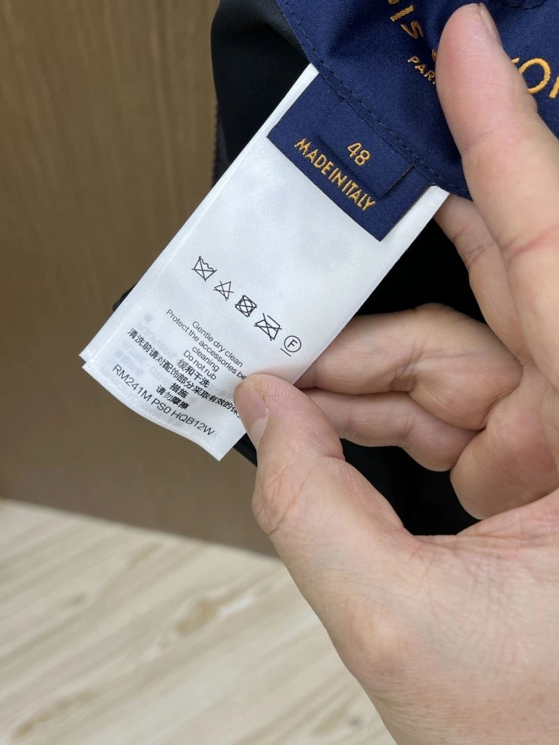 Louis Vuitton Outwear Minimalist 133805