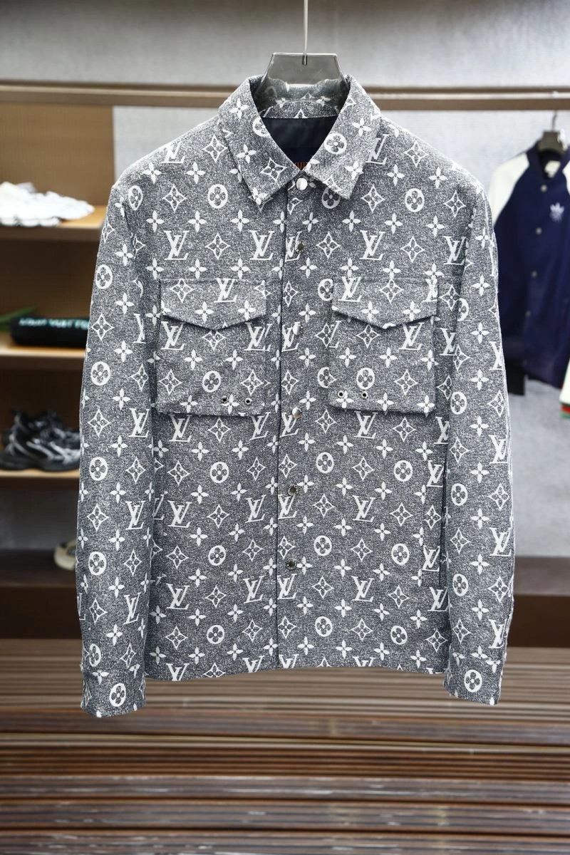 WellDesigned Louis Vuitton Outwear 133812