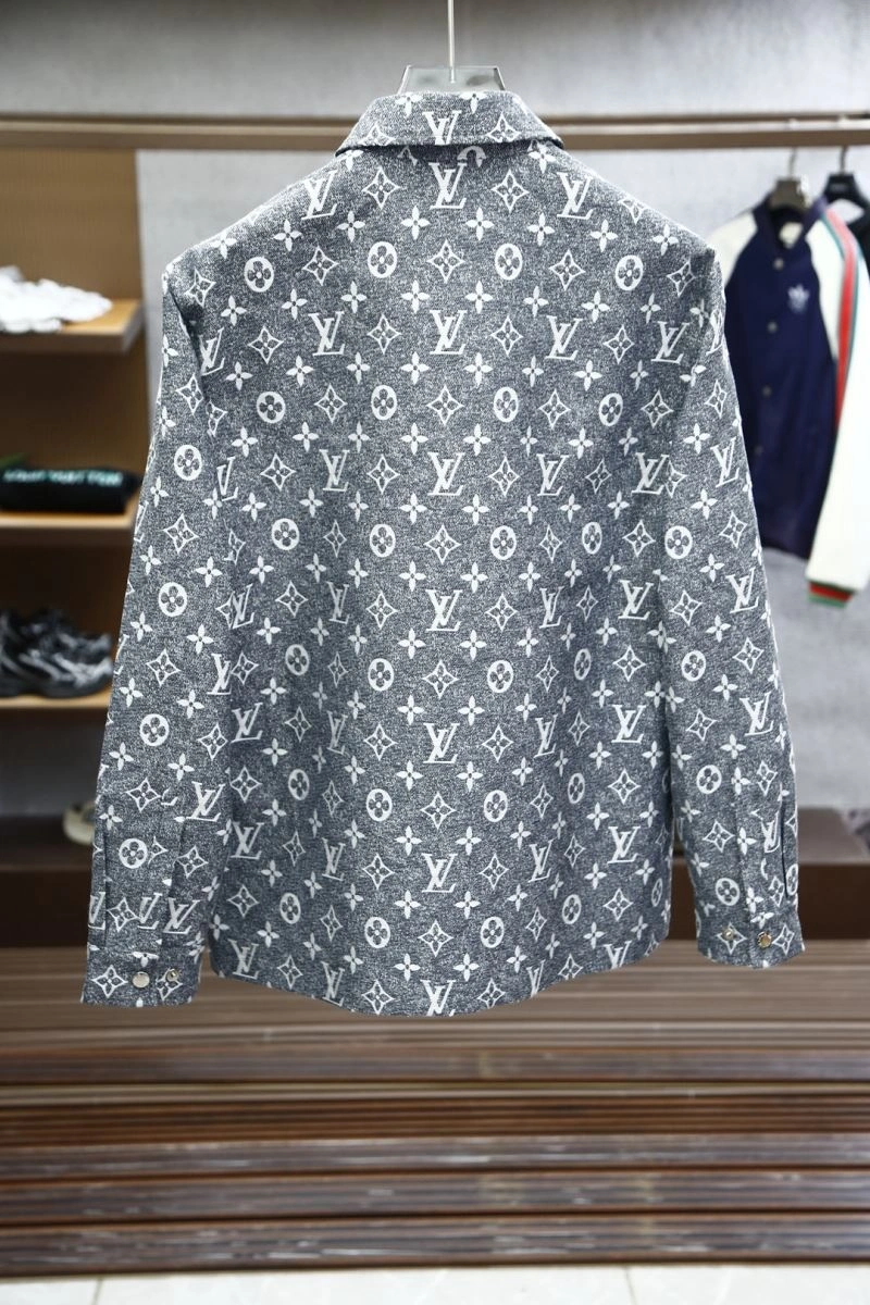 WellDesigned Louis Vuitton Outwear 133812