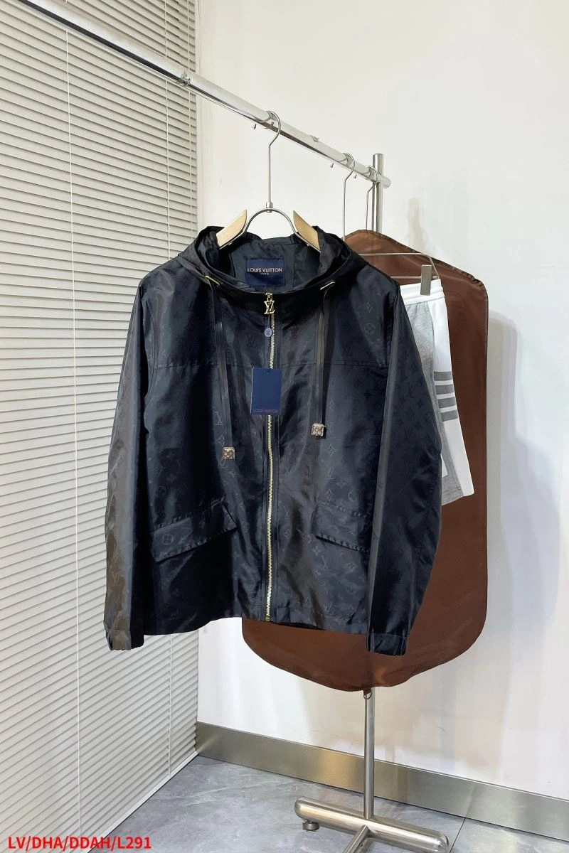 StreetReady Louis Vuitton Outwear 133831