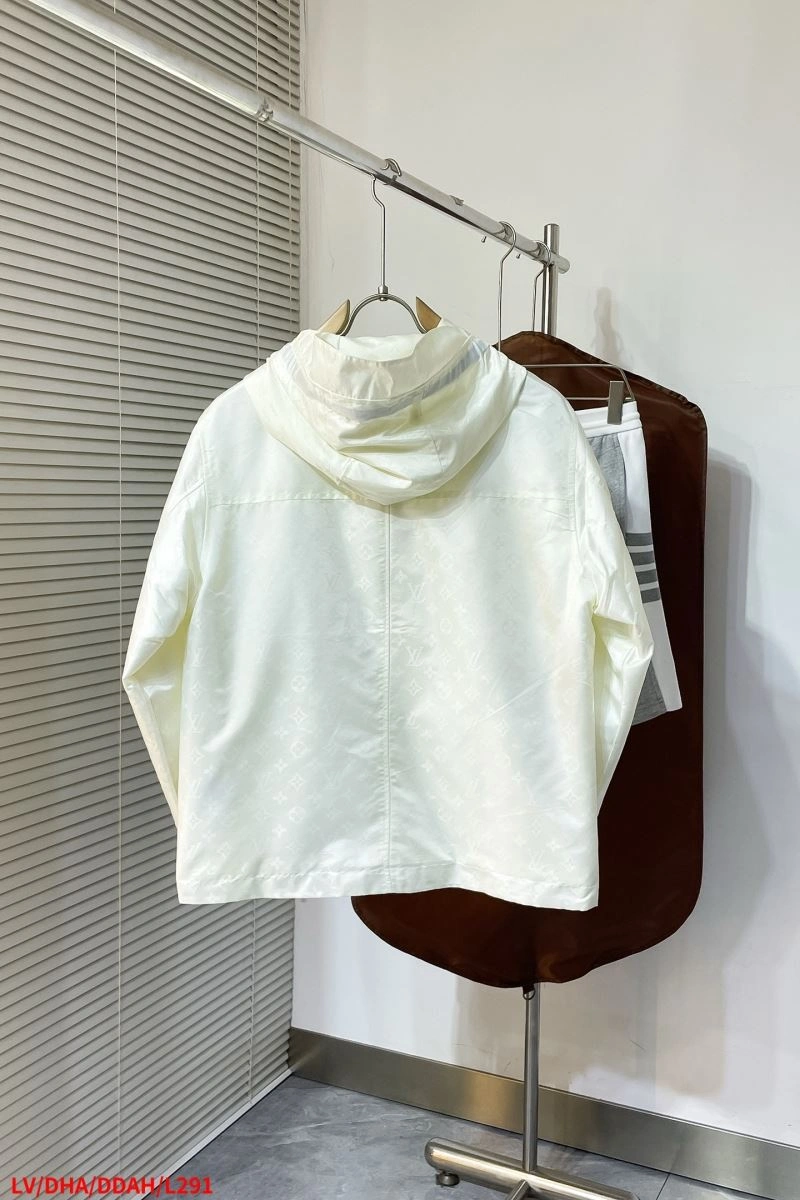 StreetReady Louis Vuitton Outwear 133831
