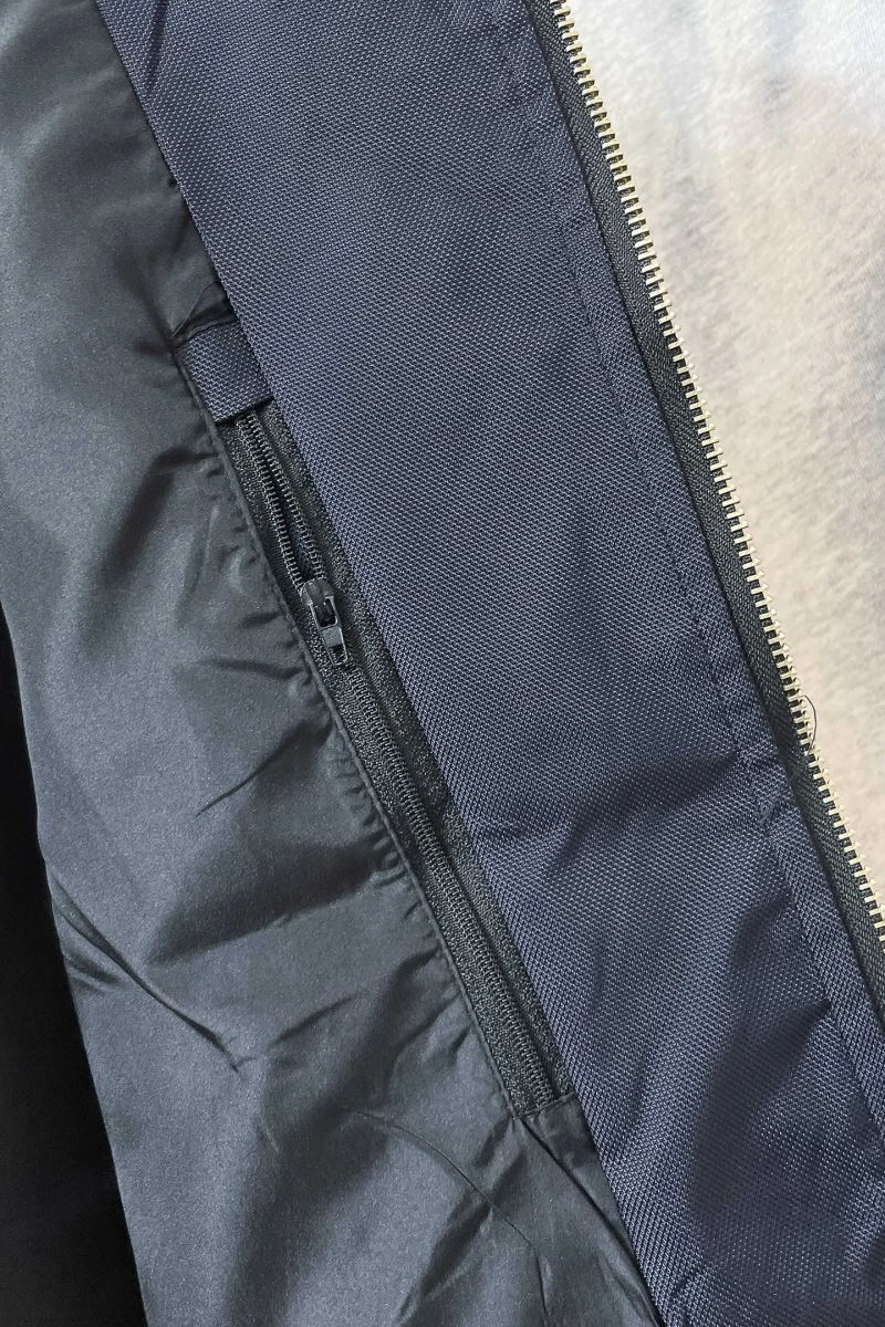 Versatile Louis Vuitton Outwear 133799