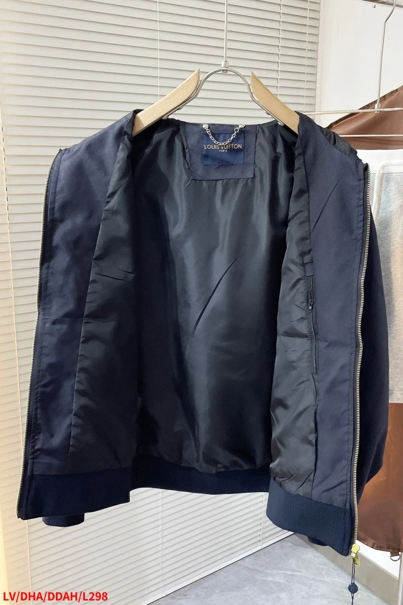Versatile Louis Vuitton Outwear 133799