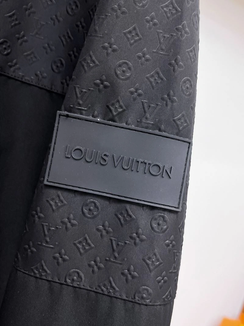 WrinkleFree Louis Vuitton Outwear 133829