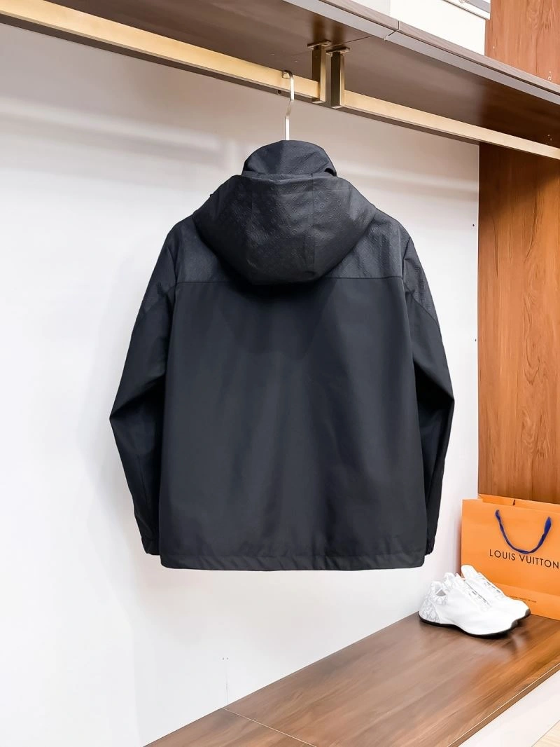 WrinkleFree Louis Vuitton Outwear 133829