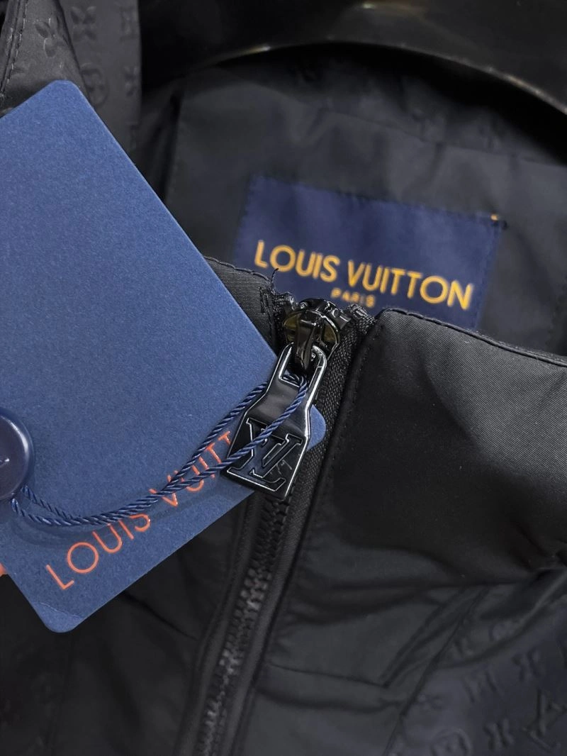 WrinkleFree Louis Vuitton Outwear 133829