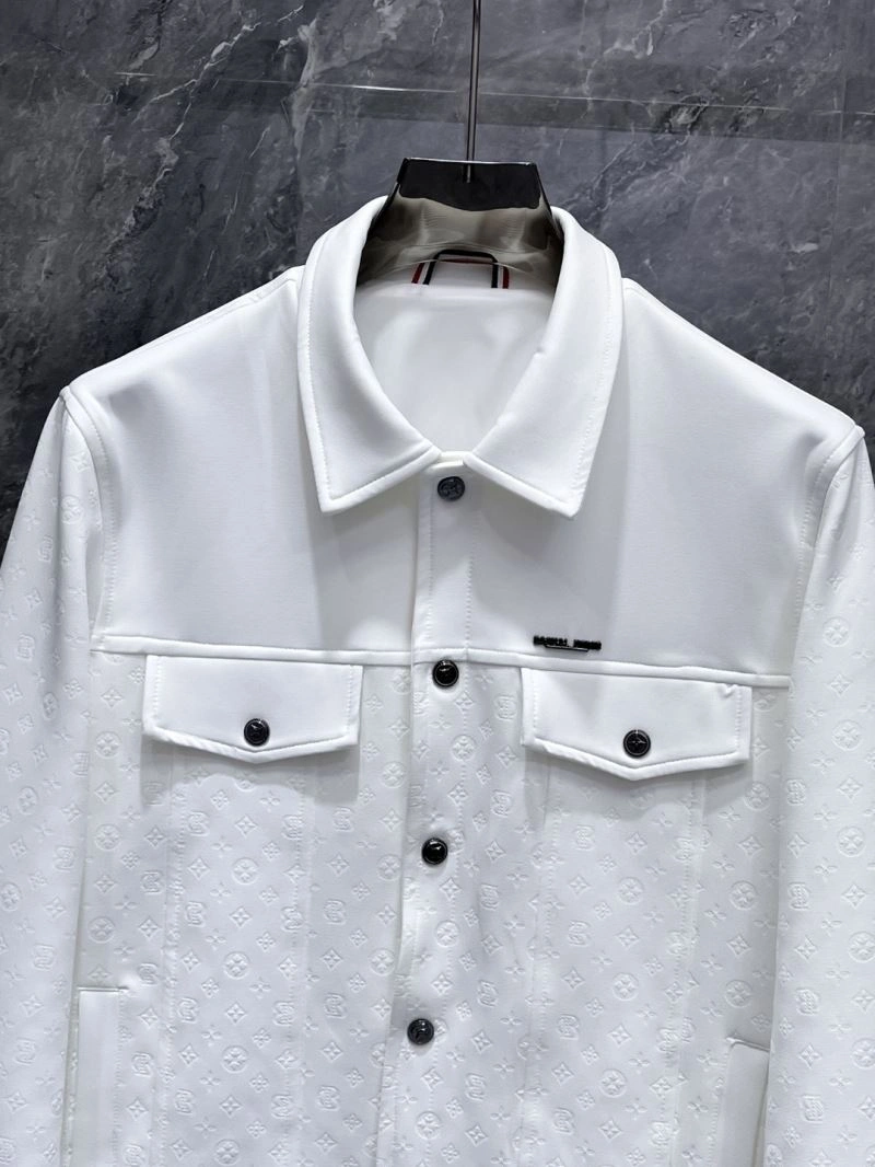 Sophisticated Louis Vuitton Outwear 133800