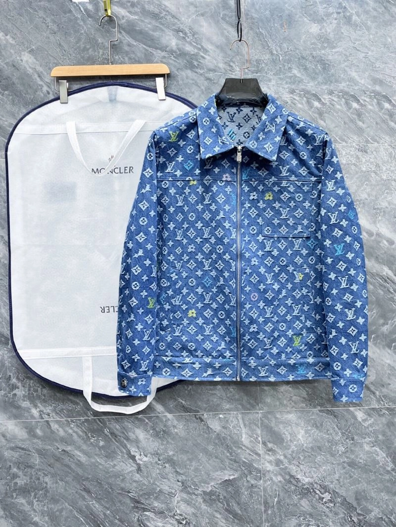 Contemporary Louis Vuitton Outwear 133814