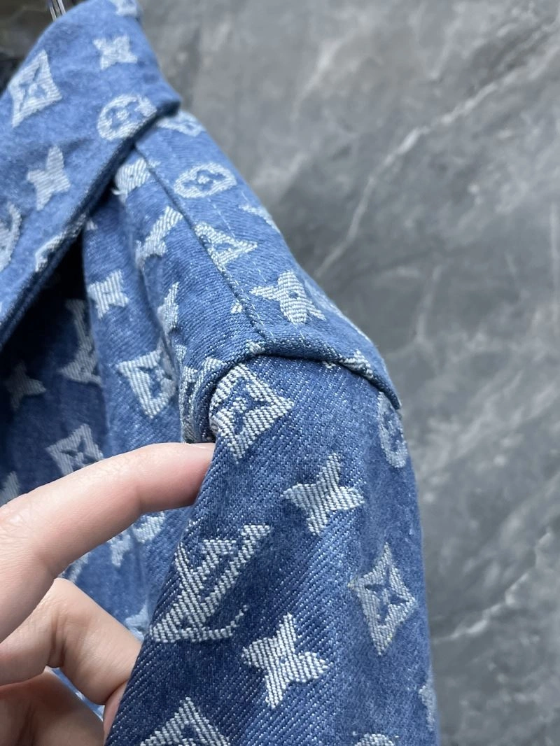 Contemporary Louis Vuitton Outwear 133814