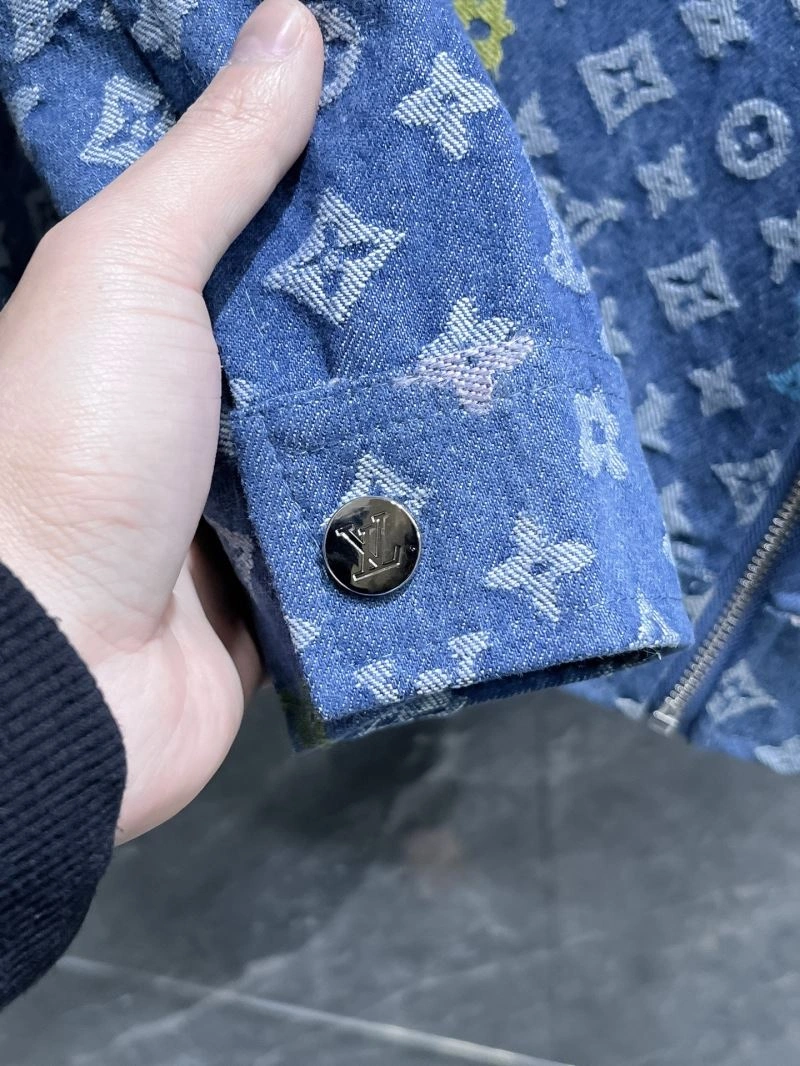 Contemporary Louis Vuitton Outwear 133814