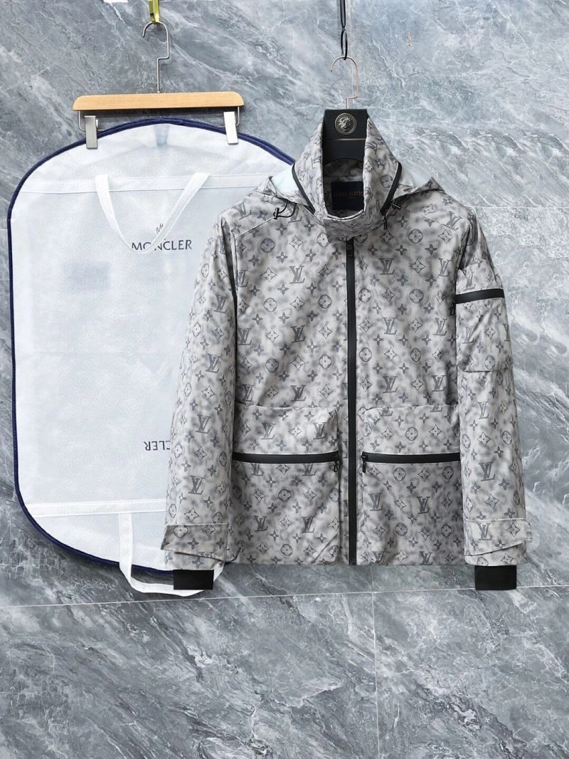 Louis Vuitton Outwear Sporty 133801