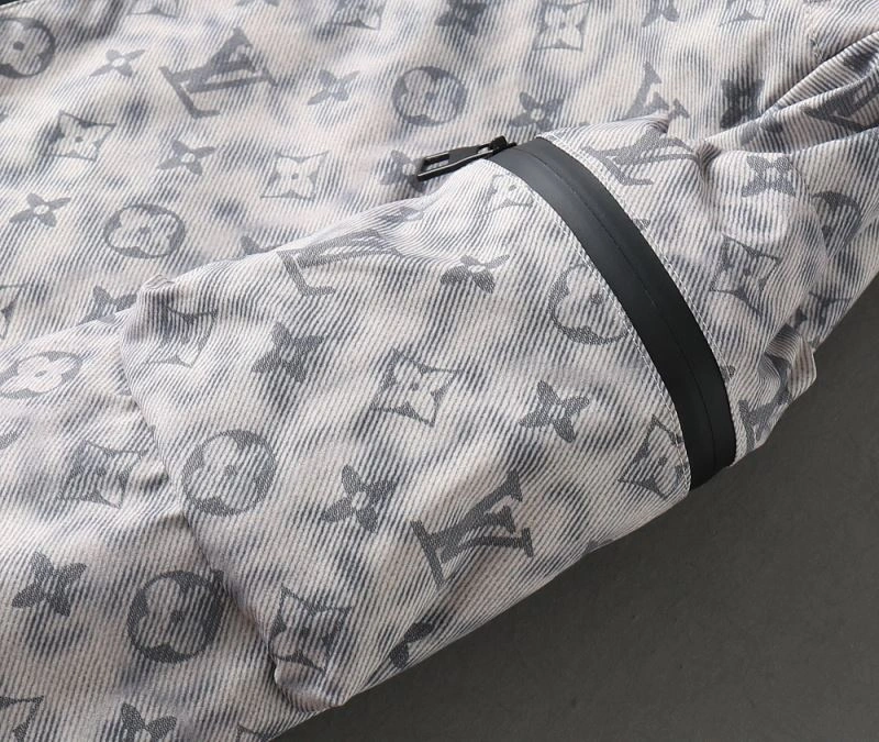Louis Vuitton Outwear Sporty 133801