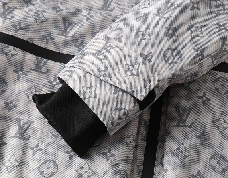 Louis Vuitton Outwear Sporty 133801