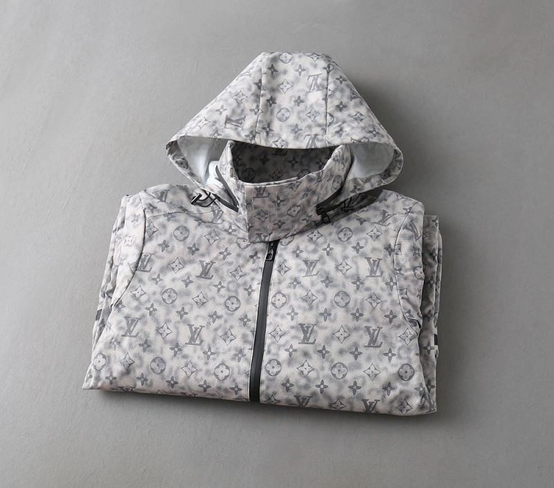 Louis Vuitton Outwear Sporty 133801