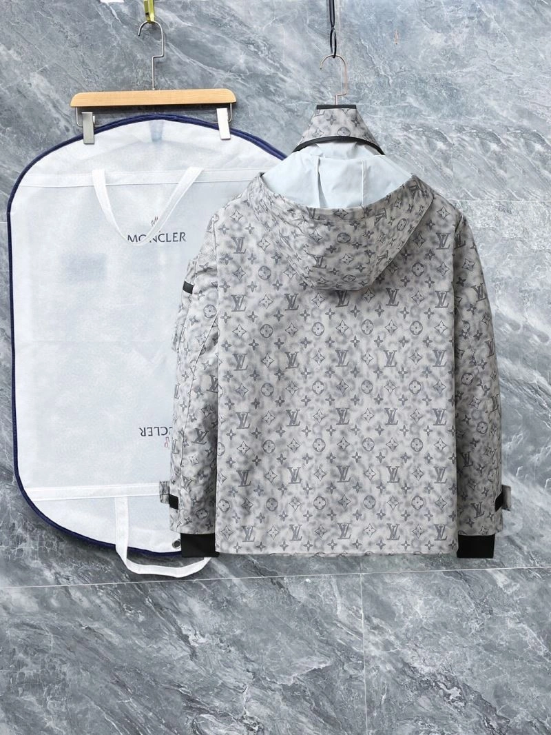 Louis Vuitton Outwear Sporty 133801