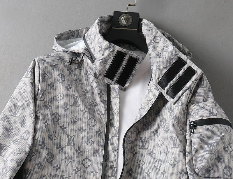 Louis Vuitton Outwear Sporty 133801