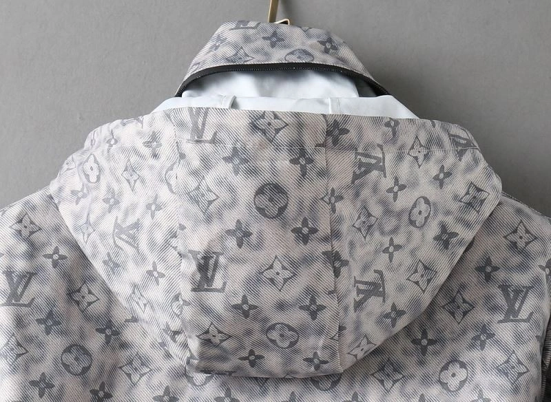 Louis Vuitton Outwear Sporty 133801