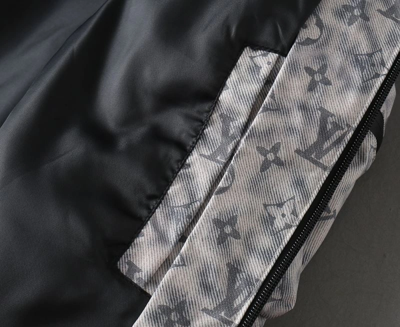 Louis Vuitton Outwear Sporty 133801