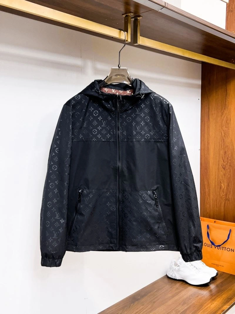 FashionForward Louis Vuitton Outwear 133797