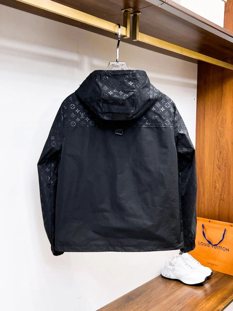 FashionForward Louis Vuitton Outwear 133797
