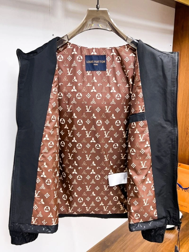 FashionForward Louis Vuitton Outwear 133797