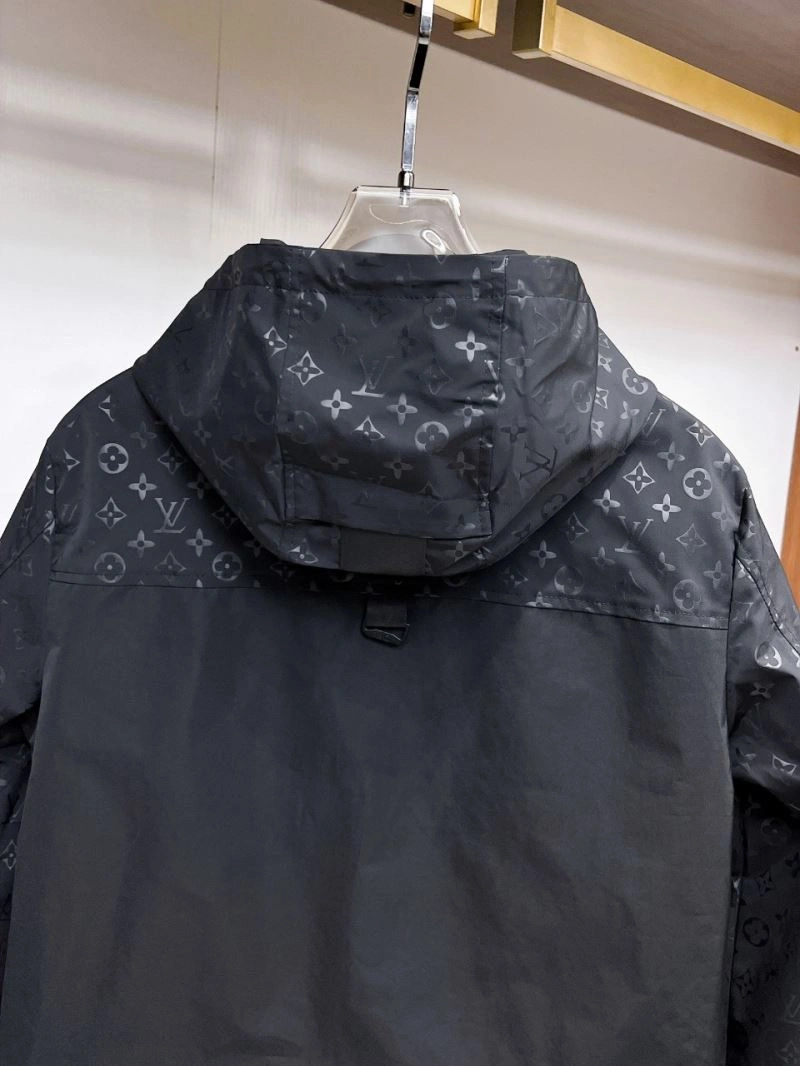 FashionForward Louis Vuitton Outwear 133797