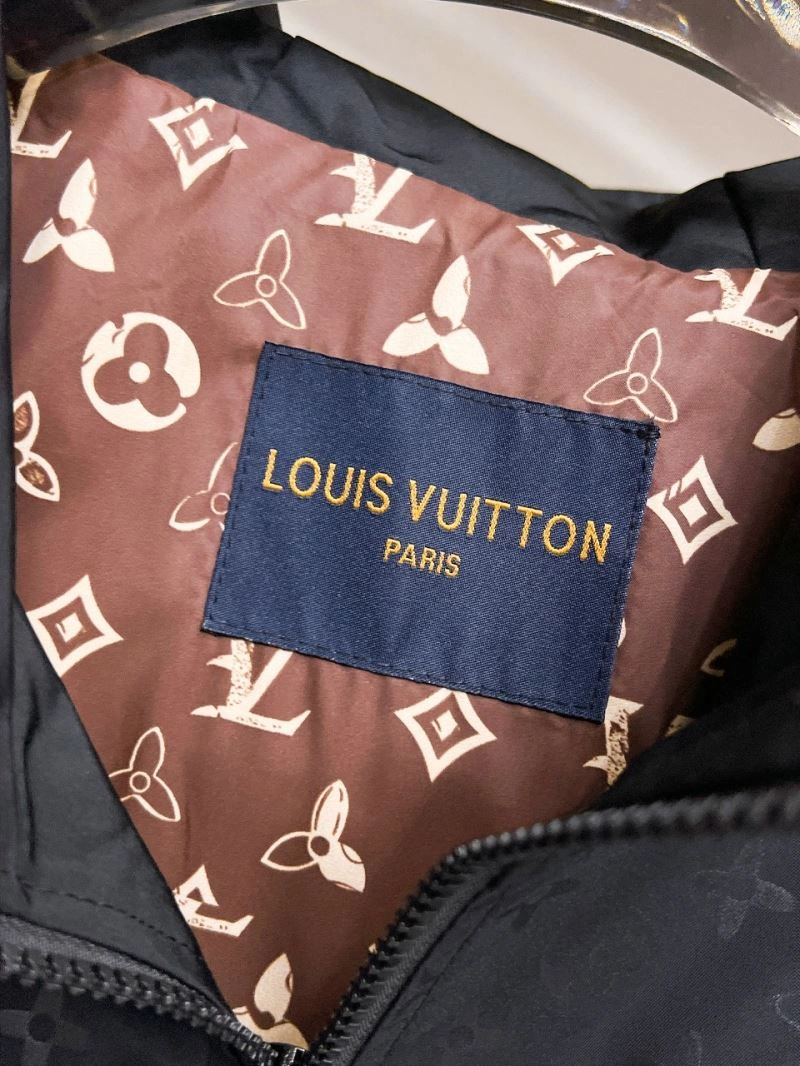 FashionForward Louis Vuitton Outwear 133797