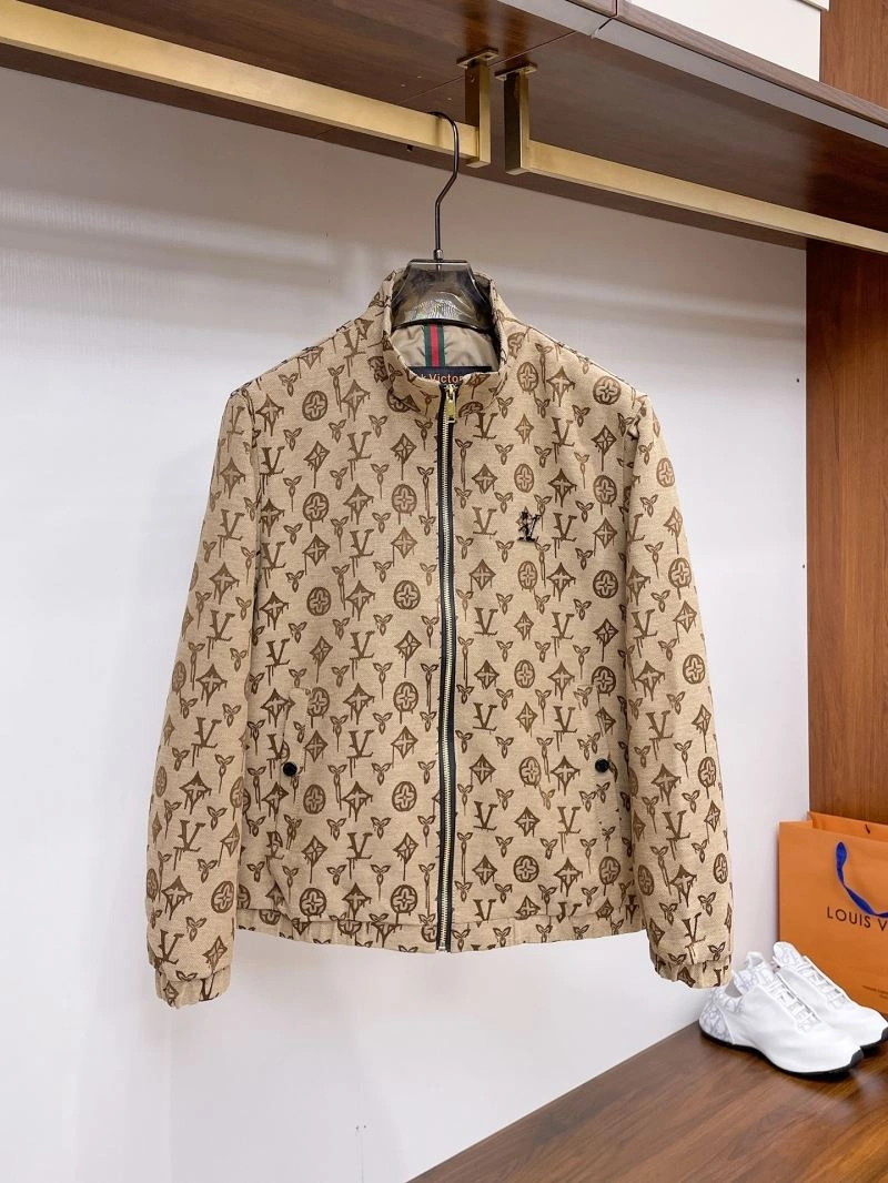 TechFriendly Louis Vuitton Outwear 133767
