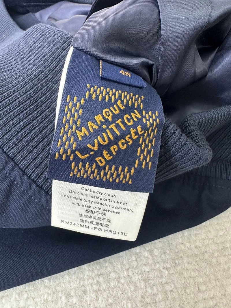 WaterResistant Louis Vuitton Outwear 133783