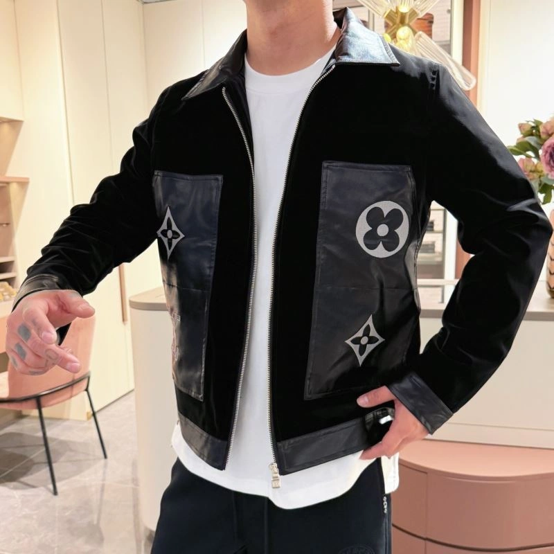 Lightweight Louis Vuitton Outwear 132967