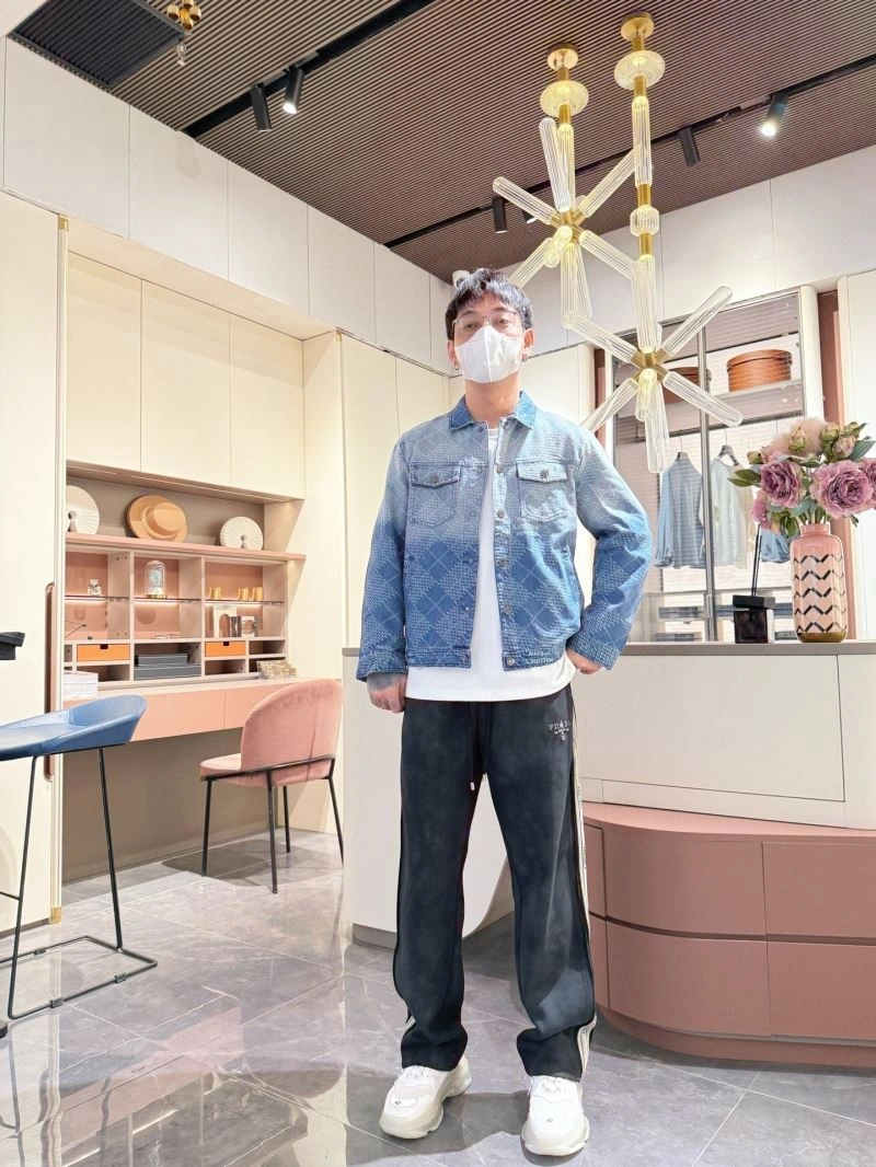 Louis Vuitton Outwear TravelReady 132956