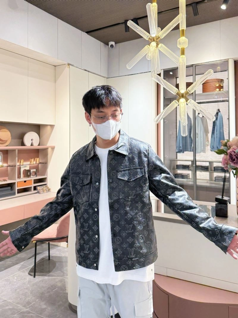 Louis Vuitton Outwear Lightweight 132950