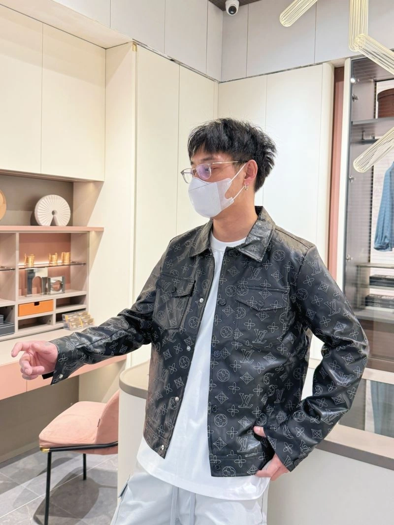 Louis Vuitton Outwear Lightweight 132950