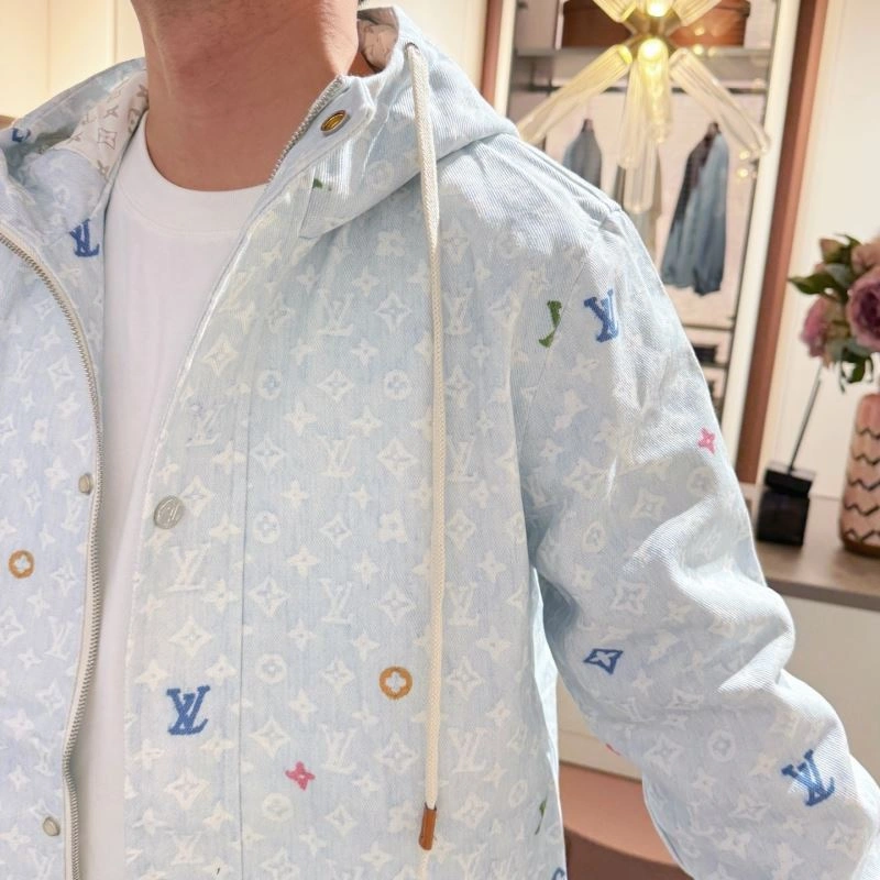 Functional Louis Vuitton Outwear 132964