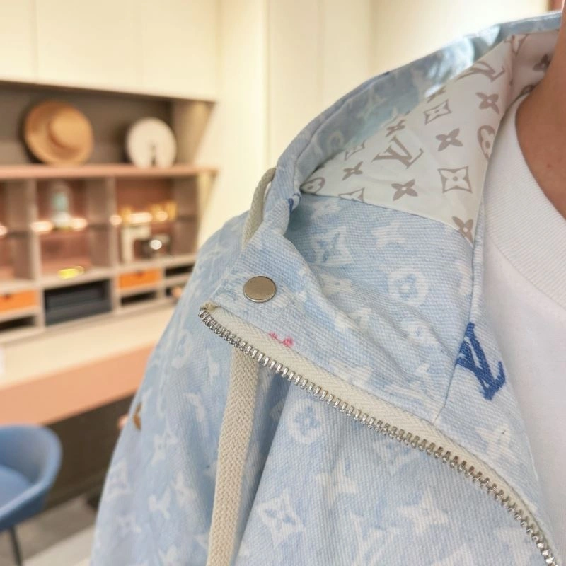 Functional Louis Vuitton Outwear 132964