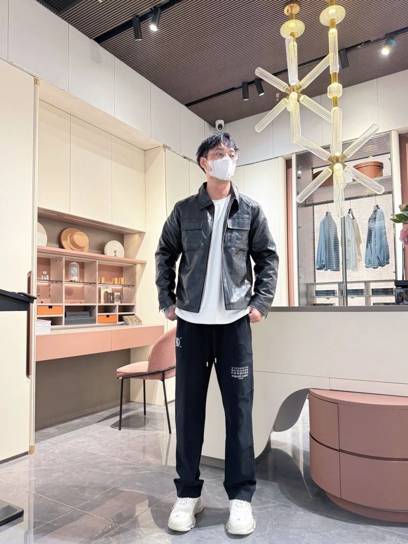 ModernLook Louis Vuitton Outwear 132968