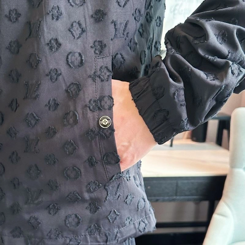 Louis Vuitton Outwear Lightweight 132961