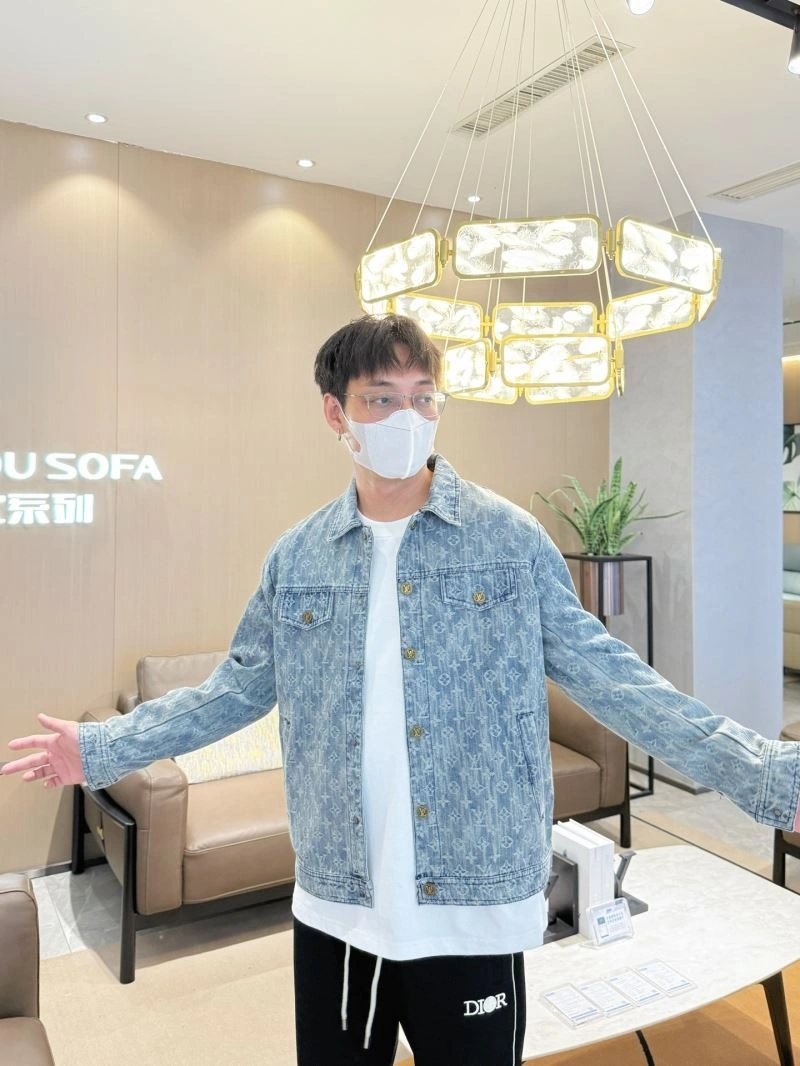 OnTrend Louis Vuitton Outwear 132947