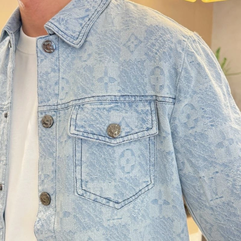 Breathable Louis Vuitton Outwear 132946