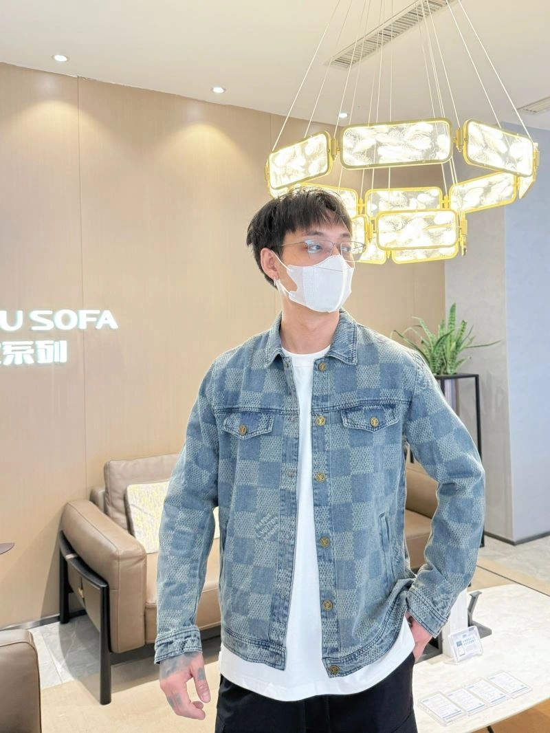 Louis Vuitton Outwear Contemporary 132952