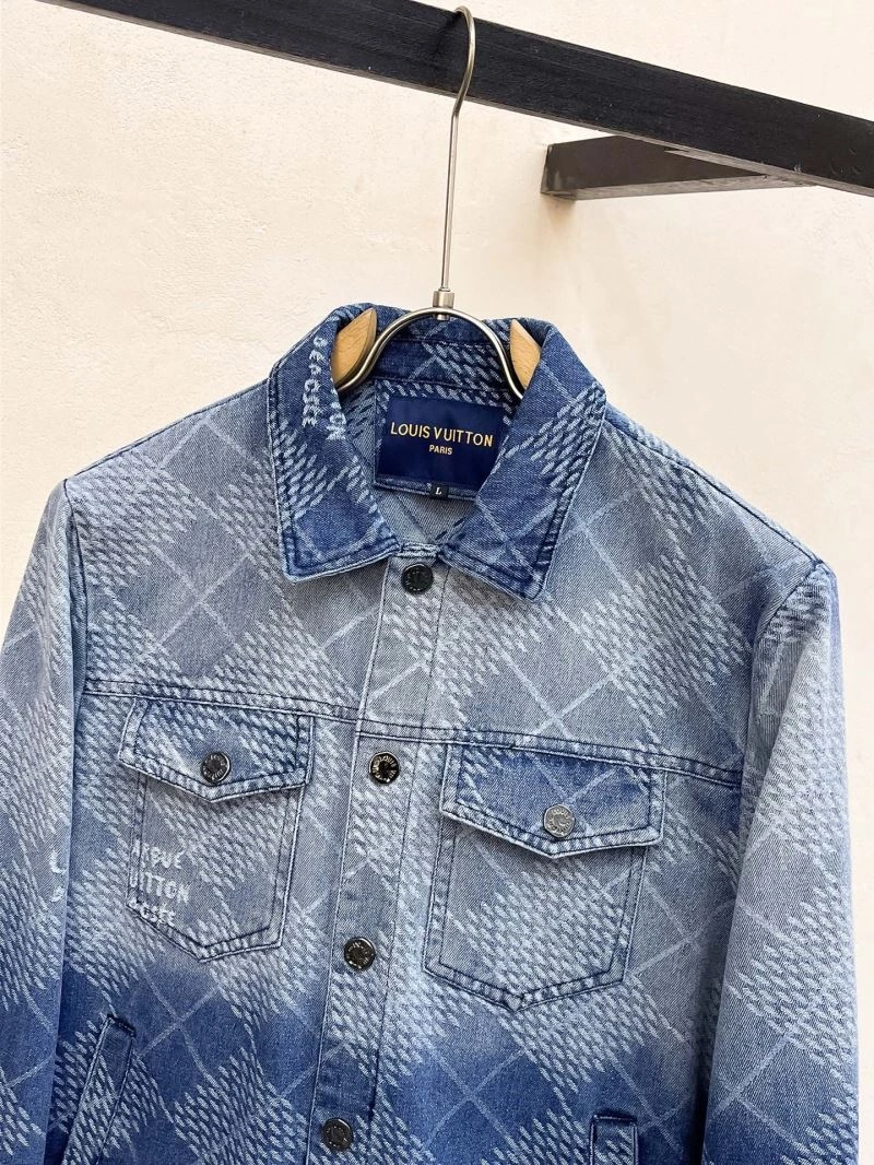Practical Louis Vuitton Outwear 132948