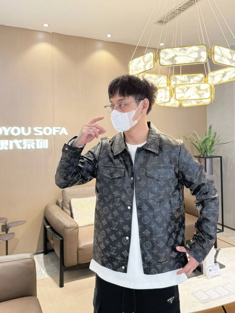 HighPerformance Louis Vuitton Outwear 132939