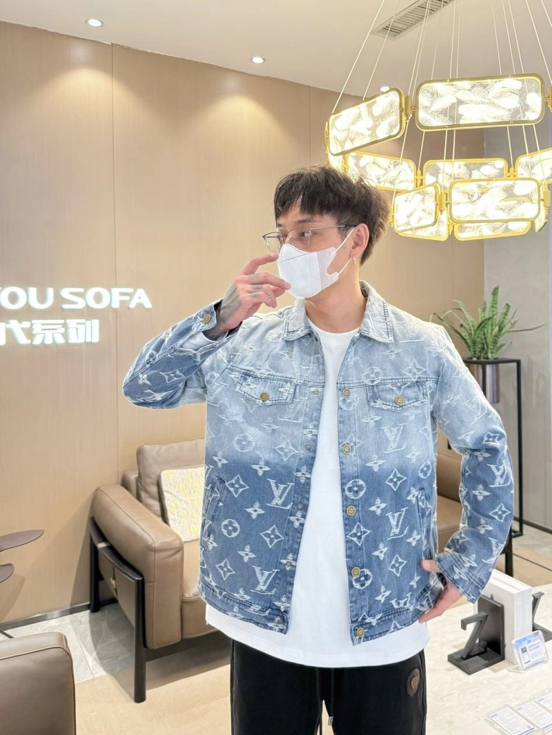 FreshLook Louis Vuitton Outwear 132940