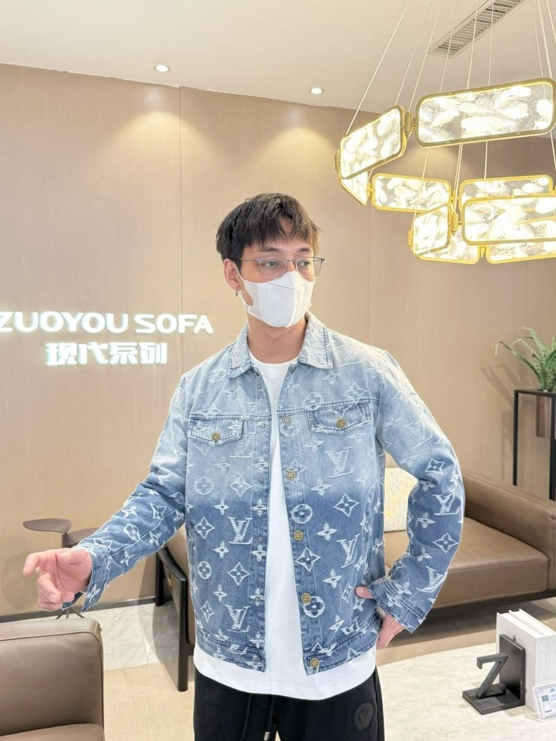 FreshLook Louis Vuitton Outwear 132940
