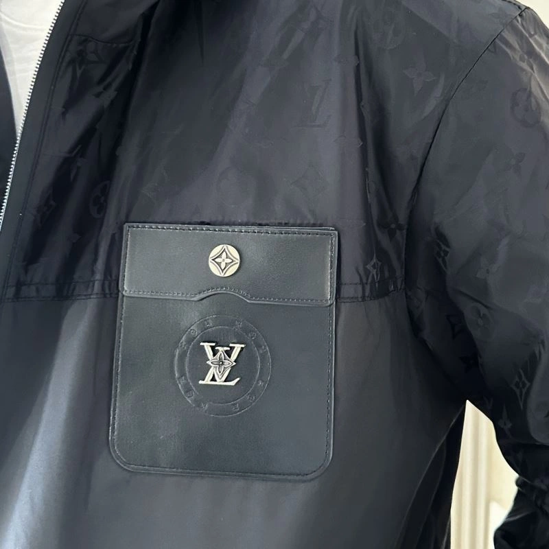 Refined Louis Vuitton Outwear 132938
