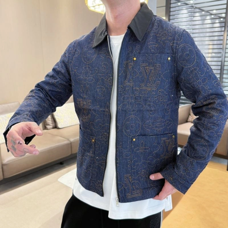 Refined Louis Vuitton Outwear 132937